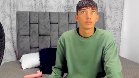 Snapshot of maikol_ortizz chatting on 11/28/25, 11:24 Maikol online show from 11/28/25, 11:24