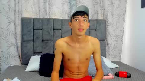 Snapshot of maikol_ortizz chatting on 11/29/25, 11:35 Maikol online show from 11/29/25, 11:35