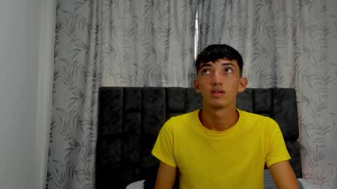 Snapshot of maikol_ortizz chatting on 12/17/25, 12:22 Maikol online show from 12/17/25, 12:22