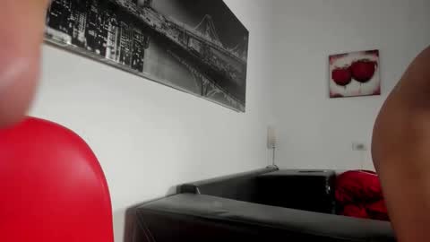 Snapshot of maikol_twinkx1 chatting on 04/23/26, 03:14 MAIKOL online show from 04/23/26, 03:14