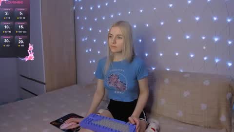 Snapshot of mailin_harrington chatting on 01/17/26, 03:11 Your kitty online show from 01/17/26, 03:11