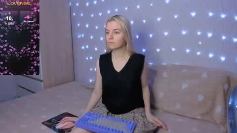 Snapshot of mailin_harrington chatting on 02/09/26, 04:44 Your kitty online show from 02/09/26, 04:44
