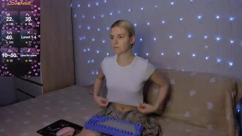 Snapshot of mailin_harrington chatting on 02/18/26, 03:52 Your kitty online show from 02/18/26, 03:52