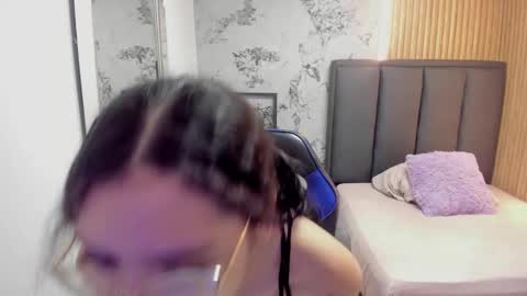  M A I L Y  online show from 11/20/25, 01:55