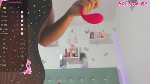 Snapshot of mailyn_baker chatting on 11/09/25, 10:19 Maylin online show from 11/09/25, 10:19