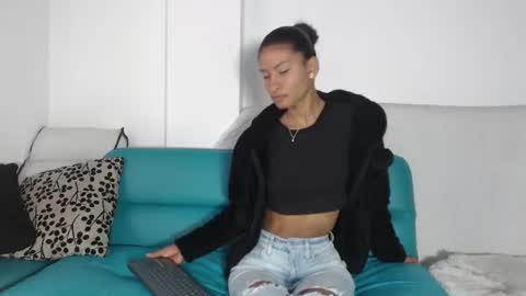 mailyn_gold online show from 06/20/26, 11:57