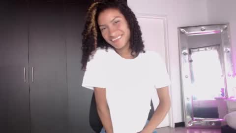 mailyn_gold online show from 06/23/26, 12:47