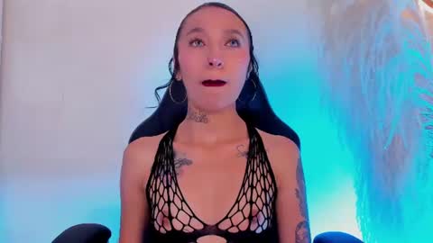 Mailyn  online show from 06/15/26, 11:34