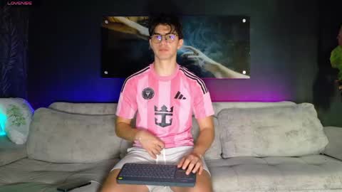 Snapshot of maisonbastian chatting on 05/30/26, 03:53 Bastian Arslan online show from 05/30/26, 03:53