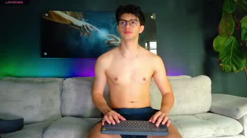 Snapshot of maisonbastian chatting on 06/02/26, 12:40 Bastian Arslan online show from 06/02/26, 12:40