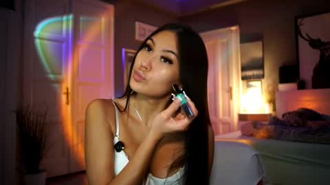 Snapshot of maistream chatting on 10/03/25, 12:13 Mai online show from 10/03/25, 12:13