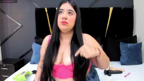 Snapshot of maite_grays chatting on 06/10/26, 12:04 M A I T E online show from 06/10/26, 12:04