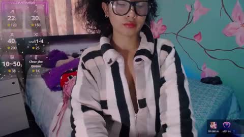 Maite online show from 01/06/25, 03:19