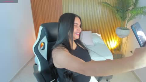 maite saens online show from 02/14/25, 07:12