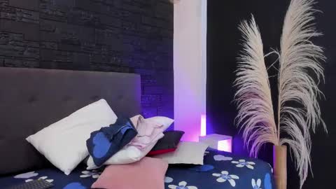 maite_smith69 online show from 09/15/25, 01:11