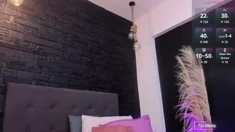 maite_smith69 online show from 10/11/25, 12:15