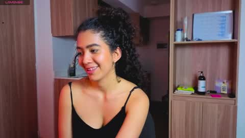   Lauu online show from 05/27/26, 01:57