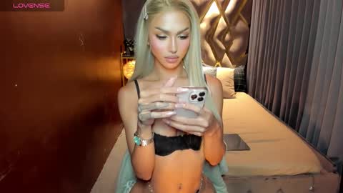 Snapshot of majestictspatty chatting on 10/21/25, 07:20 Patty Grey online show from 10/21/25, 07:20