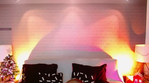 Makarena  online show from 12/23/24, 12:35