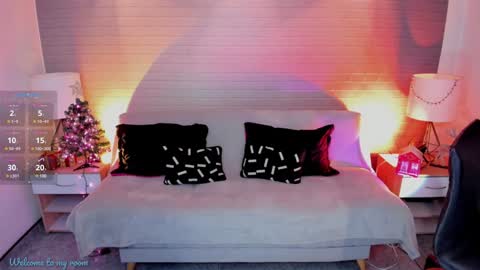 Makarena  online show from 12/24/24, 01:16