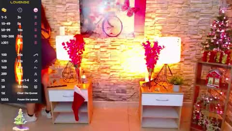 Snapshot of makarena_medina chatting on 12/04/25, 10:13 Makarena online show from 12/04/25, 10:13