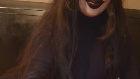 Makayla online show from 10/15/25, 09:37