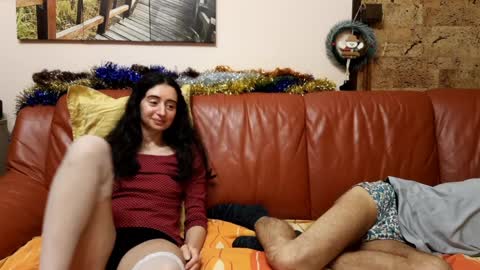 Snapshot of make_me_feel chatting on 12/13/24, 08:26 Lena Ian online show from 12/13/24, 08:26