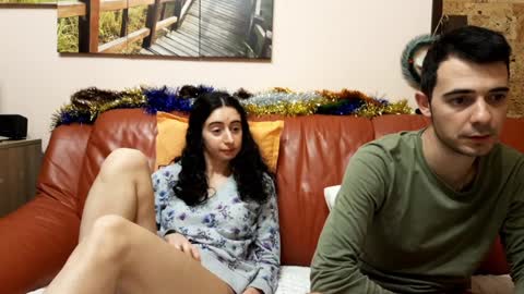 Snapshot of make_me_feel chatting on 12/29/24, 09:20 Lena Ian online show from 12/29/24, 09:20