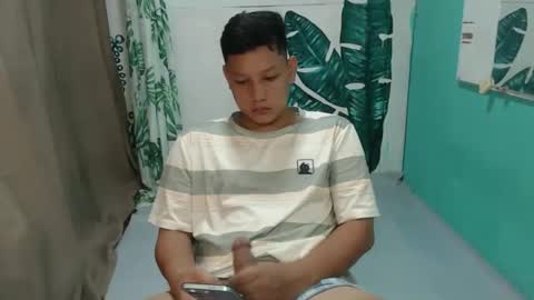 makehugecock online show from 11/03/25, 08:37