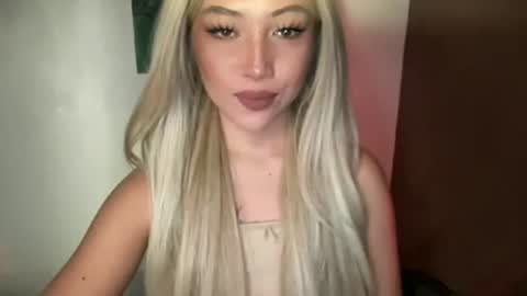 KEANA online show from 06/01/26, 11:34