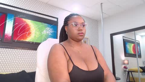 Snapshot of makena_gh chatting on 12/22/24, 03:44 makena online show from 12/22/24, 03:44