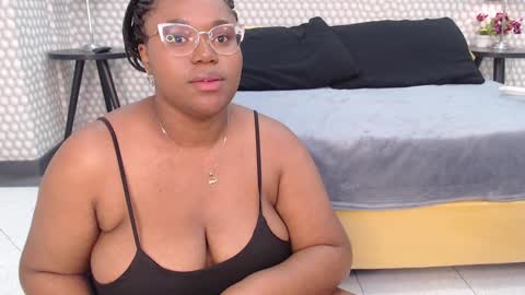 Snapshot of makena_gh chatting on 12/22/24, 09:55 makena online show from 12/22/24, 09:55