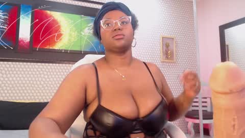 Snapshot of makena_gh chatting on 12/28/24, 03:58 makena online show from 12/28/24, 03:58