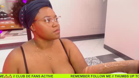 Snapshot of makena_gh chatting on 12/28/24, 07:00 makena online show from 12/28/24, 07:00