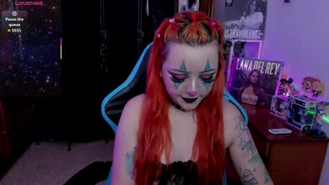 Snapshot of maki33_ chatting on 04/13/26, 08:03 petite clown online show from 04/13/26, 08:03