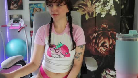 Snapshot of makiyahbelle2 chatting on 02/06/25, 04:10 MakiyahBelle online show from 02/06/25, 04:10
