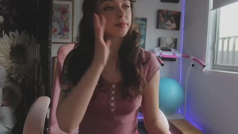 Snapshot of makiyahbelle2 chatting on 04/23/26, 03:30 MakiyahBelle online show from 04/23/26, 03:30