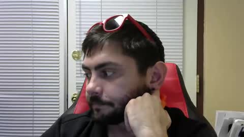 Snapshot of mako4eva chatting on 12/14/25, 12:27 mako4eva online show from 12/14/25, 12:27