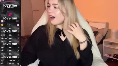 Snapshot of maksisisia chatting on 10/26/25, 02:34 maksisisia online show from 10/26/25, 02:34