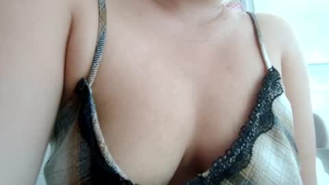 Snapshot of makulato chatting on 06/20/26, 02:20 Maya online show from 06/20/26, 02:20