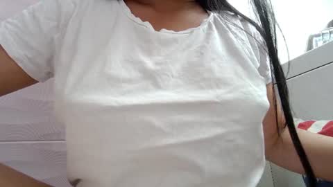 Snapshot of makulato chatting on 07/04/26, 12:55 Maya online show from 07/04/26, 12:55