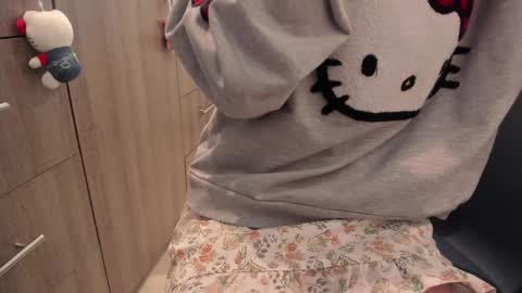 Snapshot of mal_norma chatting on 01/29/25, 02:19 Mal Norma online show from 01/29/25, 02:19