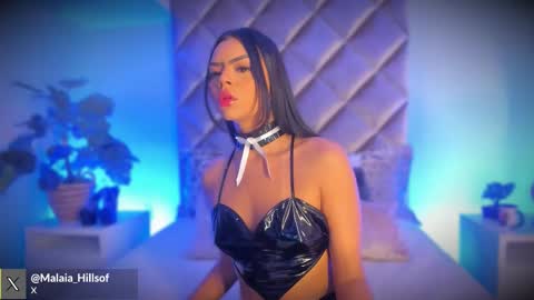 Snapshot of malaia_hills chatting on 10/31/25, 06:53 Call Me Mala online show from 10/31/25, 06:53