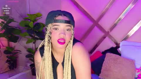 Snapshot of malaikabrown chatting on 01/11/26, 04:06 online show from 01/11/26, 04:06