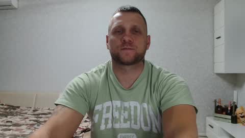 Snapshot of malchyshka chatting on 12/13/24, 01:01 malchyshka online show from 12/13/24, 01:01