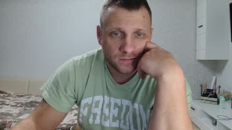 Snapshot of malchyshka chatting on 12/19/24, 02:57 malchyshka online show from 12/19/24, 02:57