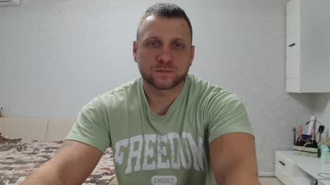 Snapshot of malchyshka chatting on 12/20/24, 10:05 malchyshka online show from 12/20/24, 10:05