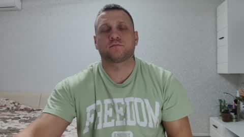 Snapshot of malchyshka chatting on 01/07/25, 10:01 malchyshka online show from 01/07/25, 10:01