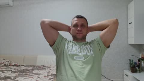 Snapshot of malchyshka chatting on 01/07/25, 01:03 malchyshka online show from 01/07/25, 01:03