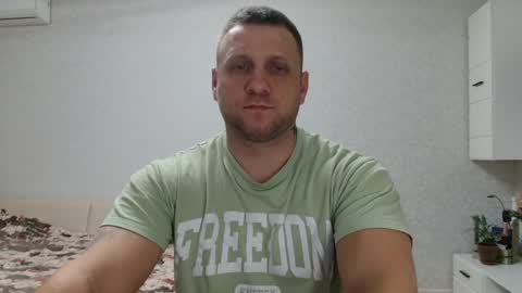 Snapshot of malchyshka chatting on 01/08/25, 10:59 malchyshka online show from 01/08/25, 10:59